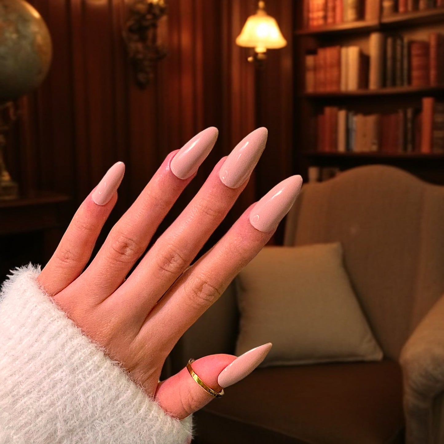 G009 - Nude Lace