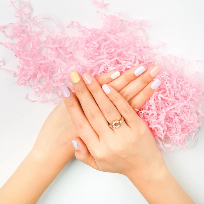 soft pastel gel wraps manicure showcasing a delightful mix of colors, creating a fun and charming manicure suitable for any occasion.